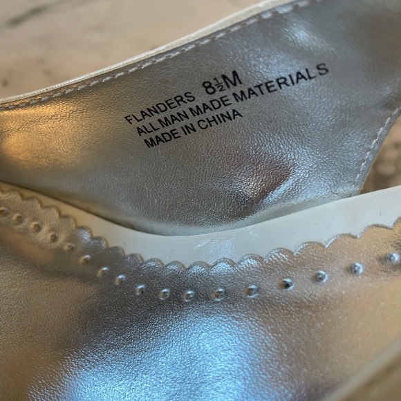 White platform heels. 8.5 EUC - Picture 3 of 5